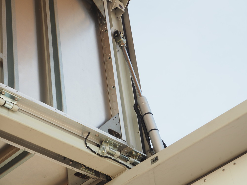 三菱ふそう スーパーグレート ウイング車 大型 QPG-FS64VZ 年式 H28[写真12]