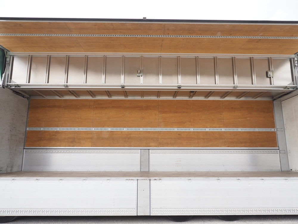 いすゞ ギガ ウイング車 大型 QKG-CYJ77A 年式 H26[写真22]