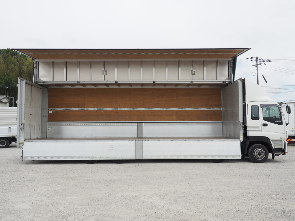 いすゞ ギガ ウイング車 大型 QKG-CYJ77A 年式 H26[写真11]