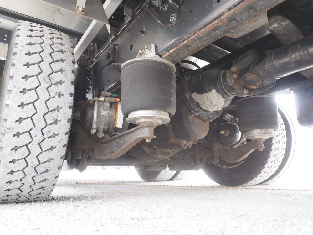 いすゞ ギガ ウイング車 大型 QKG-CYJ77A 年式 H26[写真47]