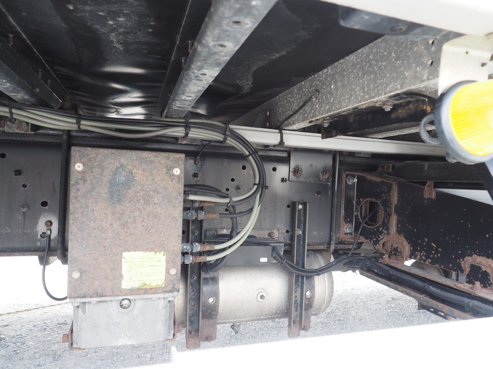 いすゞ ギガ ウイング車 大型 QKG-CYJ77A 年式 H26[写真54]