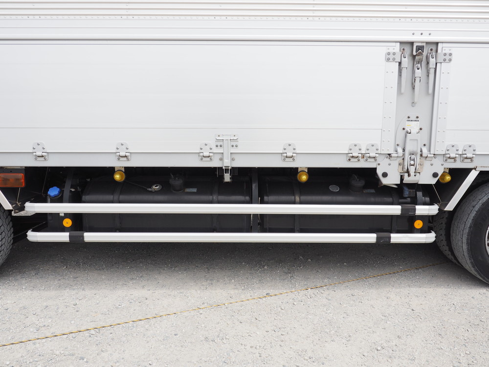 いすゞ ギガ ウイング車 大型 QKG-CYJ77A 年式 H26[写真18]