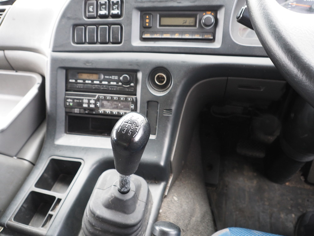 いすゞ ギガ ウイング車 大型 QKG-CYJ77A 年式 H26[写真38]