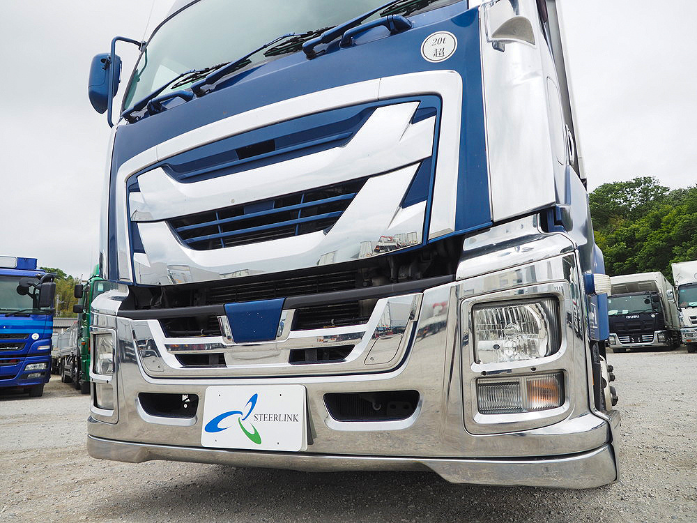 いすゞ ギガ ウイング車 大型 QKG-CYJ77B 年式 H28[写真09]