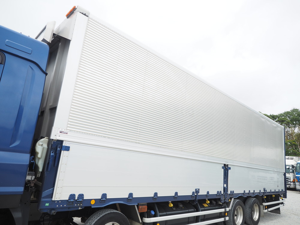 いすゞ ギガ ウイング車 大型 QKG-CYJ77B 年式 H28[写真17]