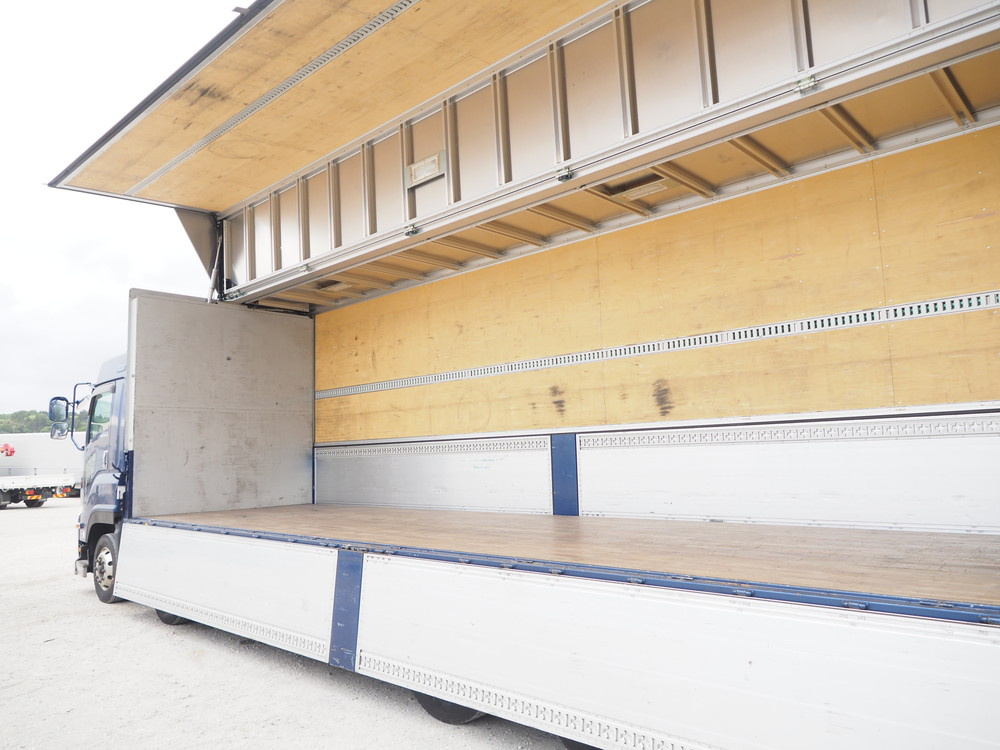 いすゞ ギガ ウイング車 大型 QKG-CYJ77B 年式 H28[写真22]