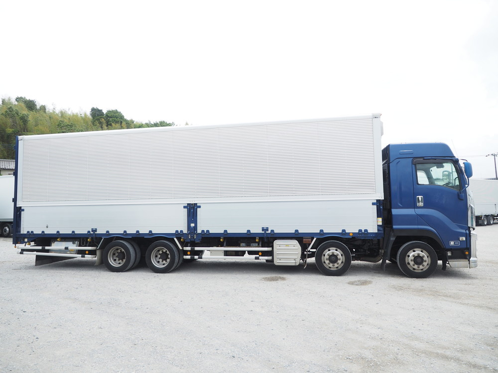 いすゞ ギガ ウイング車 大型 QKG-CYJ77B 年式 H28[写真10]