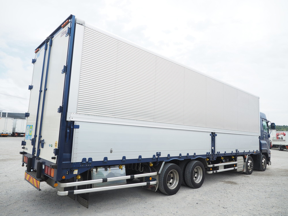 いすゞ ギガ ウイング車 大型 QKG-CYJ77B 年式 H28[写真06]