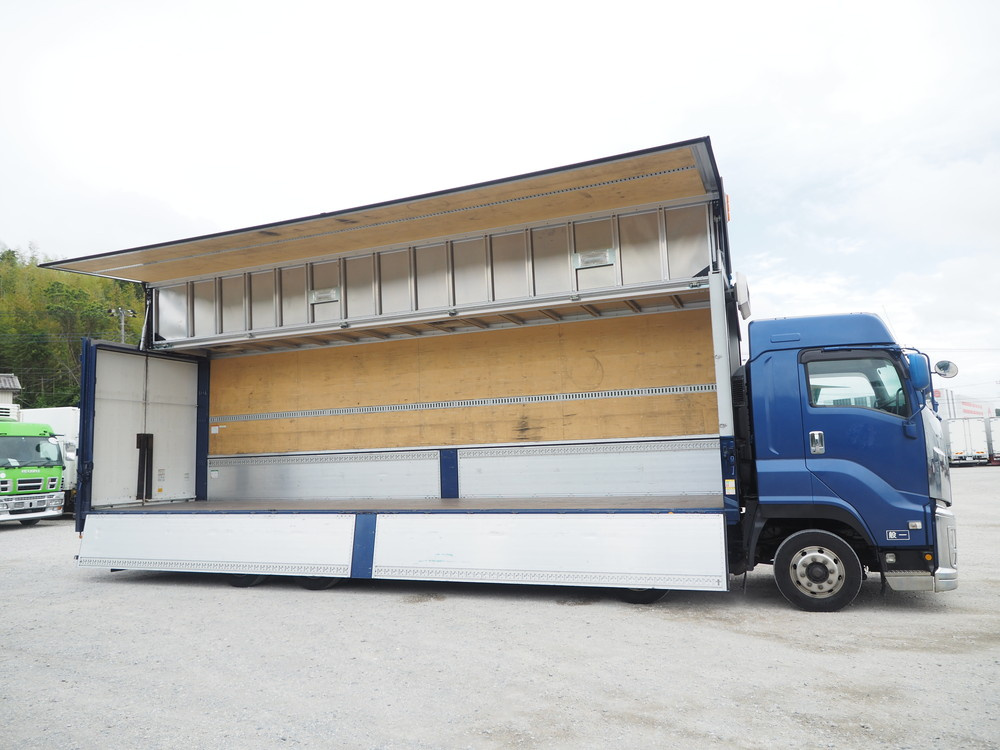 いすゞ ギガ ウイング車 大型 QKG-CYJ77B 年式 H28[写真13]