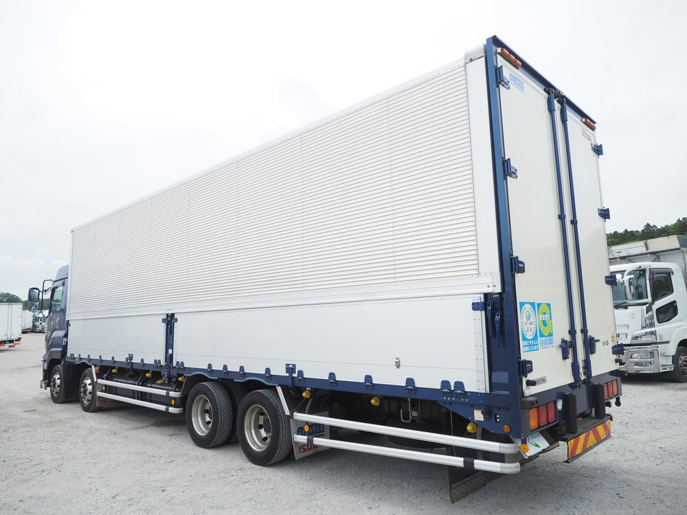 いすゞ ギガ ウイング車 大型 QKG-CYJ77B 年式 H28[写真08]