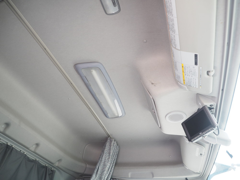 いすゞ ギガ ウイング車 大型 QKG-CYJ77B 年式 H28[写真41]