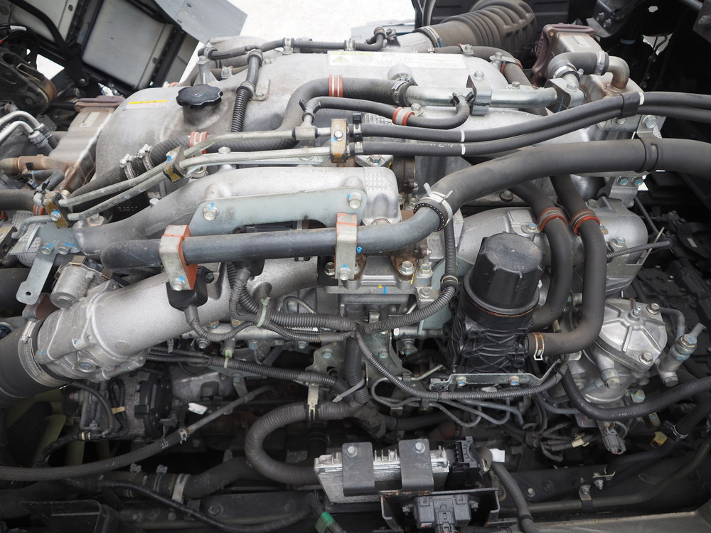 いすゞ ギガ ウイング車 大型 QKG-CYJ77B 年式 H28[写真56]