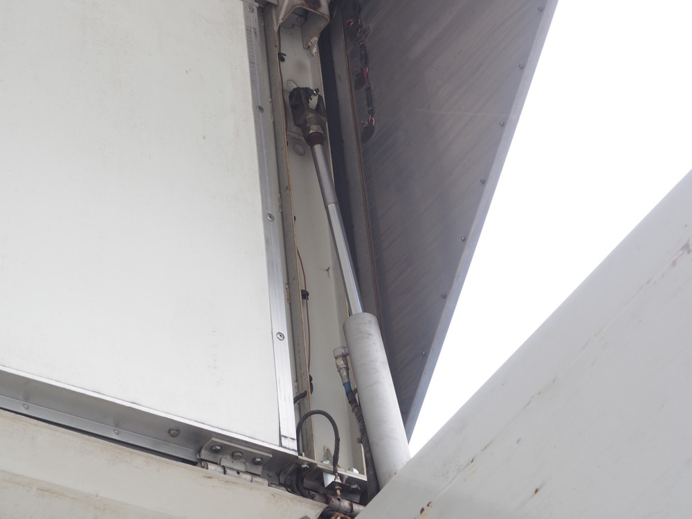 日野 グランドプロフィア ウイング車 大型 BDG-FW1EXYJ 年式 H20[写真16]