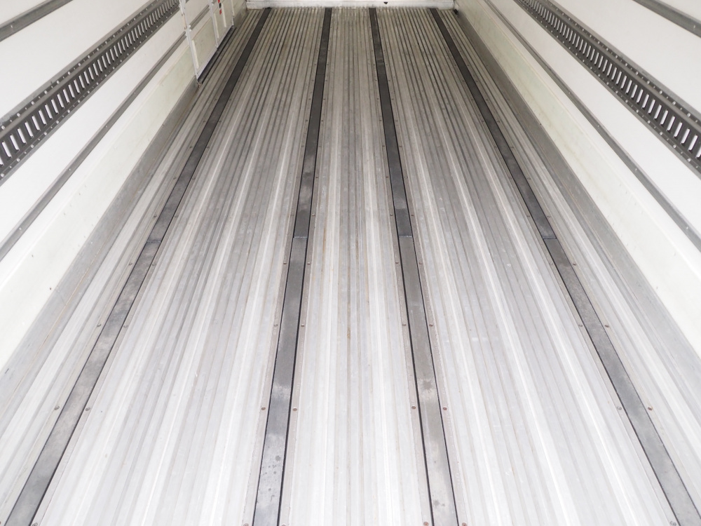 いすゞ フォワード 冷凍バン 中増t SKG-FSR90T2 年式 H29[写真20]