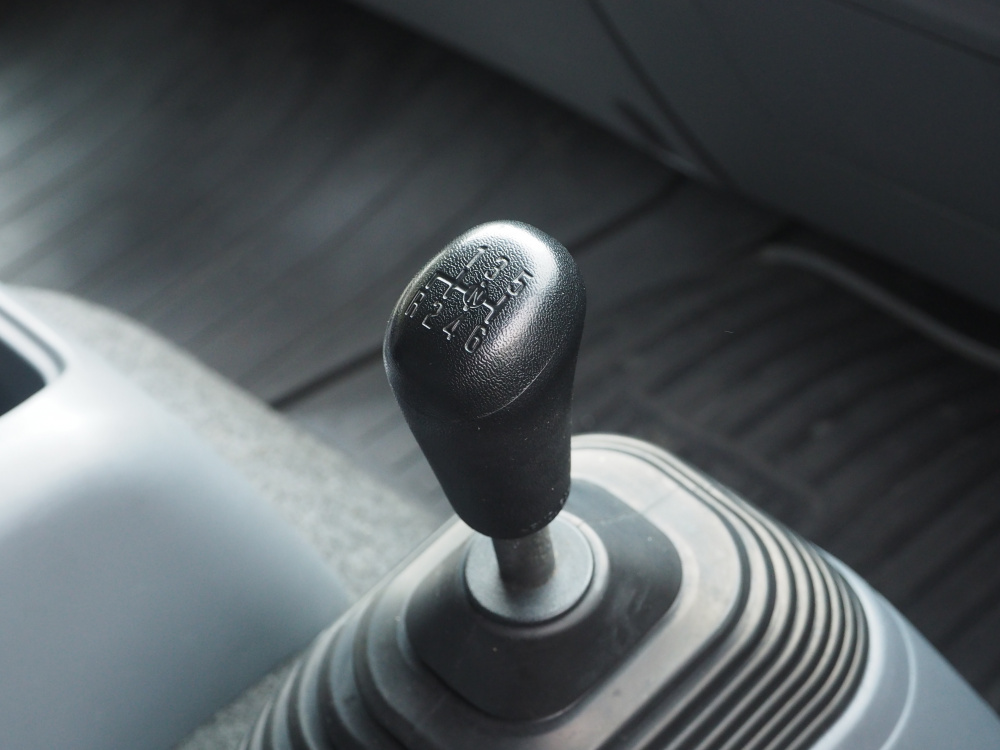 いすゞ フォワード 冷凍バン 中増t SKG-FSR90T2 年式 H29[写真28]