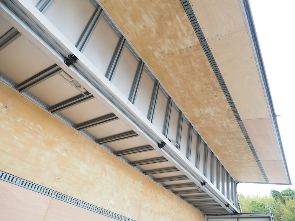 日野 グランドプロフィア ウイング車 大型 QKG-FW1EXBG 年式 H26[写真21]