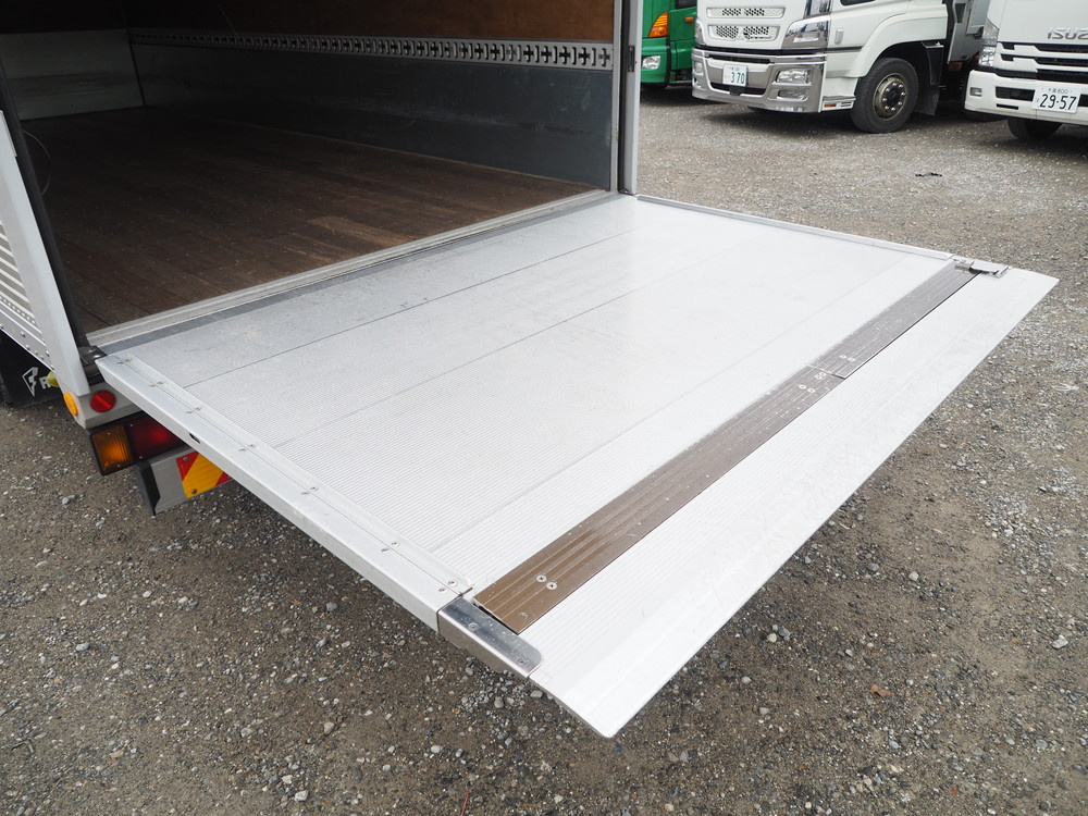 いすゞ エルフ バン車 小型 TPG-NPR85AN 年式 H28[写真22]