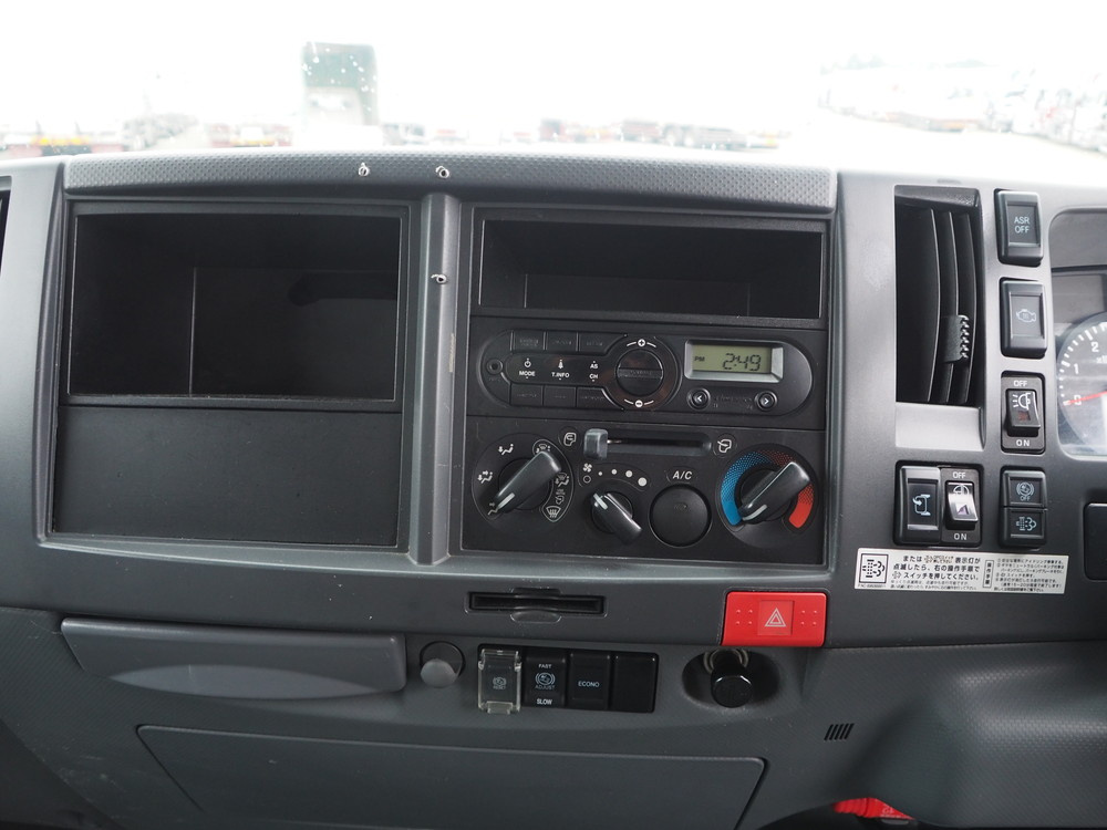 いすゞ エルフ バン車 小型 TPG-NPR85AN 年式 H28[写真30]