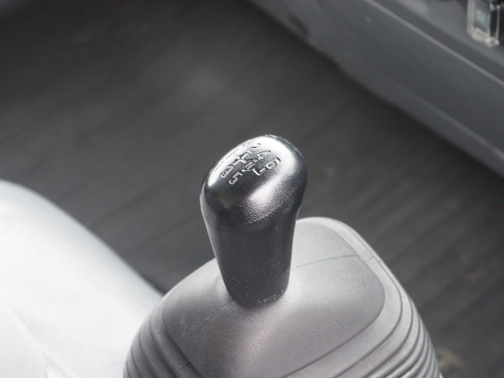 いすゞ エルフ バン車 小型 TPG-NPR85AN 年式 H28[写真29]