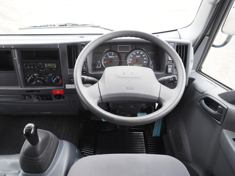 いすゞ エルフ バン車 小型 TPG-NPR85AN 年式 H28[写真27]