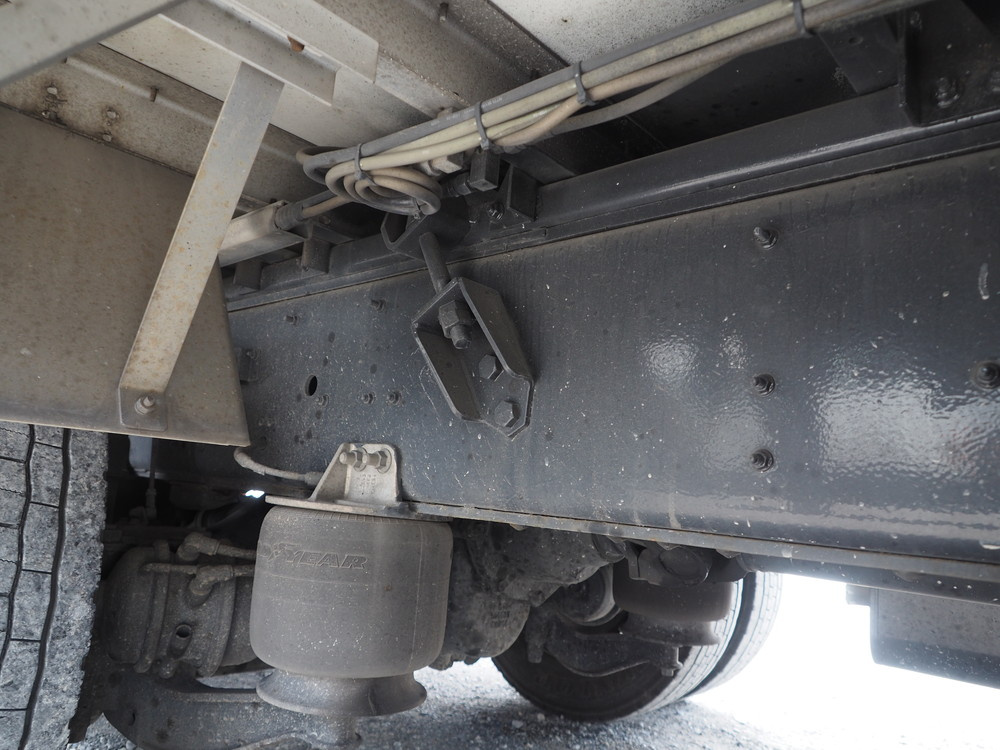 いすゞ ギガ ウイング車 大型 PDG-CYJ77W8 年式 H20[写真28]