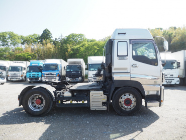 いすゞ ギガ トラクタ 大型 LKG-EXD52AD 年式 H23 [写真11]