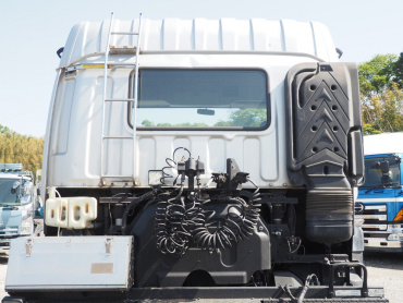 いすゞ ギガ トラクタ 大型 LKG-EXD52AD 年式 H23 [写真15]