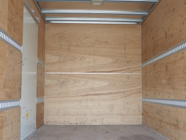 いすゞ エルフ バン車 小型 TRG-NPR85AN 年式 H29 [写真21]