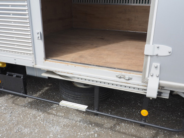 いすゞ エルフ バン車 小型 TRG-NPR85AN 年式 H29 [写真18]