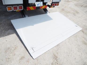 いすゞ フォワード ウイング車 中型 TKG-FRR90T2 年式 H25 [写真31]