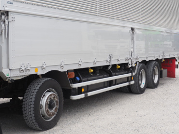 いすゞ ギガ ウイング車 大型 QKG-CYJ77A 年式 H26 [写真17]