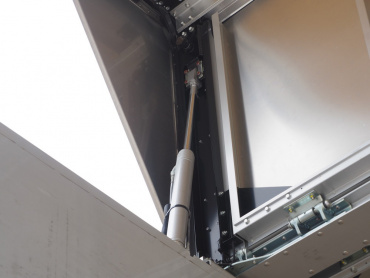 いすゞ ギガ ウイング車 大型 QKG-CYJ77B 年式 H28 [写真20]