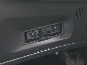 いすゞ ギガ ウイング車 大型 QKG-CYJ77B 年式 H28 [写真38]