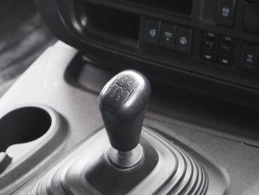 いすゞ ギガ ウイング車 大型 QKG-CYJ77B 年式 H28 [写真35]