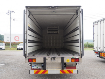 いすゞ フォワード 冷凍バン 中増t SKG-FSR90T2 年式 H29 [写真17]