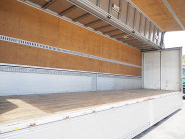 いすゞ ギガ ウイング車 大型 PDG-CYJ77W8 年式 H20 [写真20]