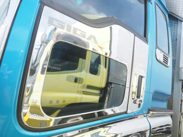 いすゞ ギガ ウイング車 大型 PKG-CYJ77W8 年式 H20[写真11]