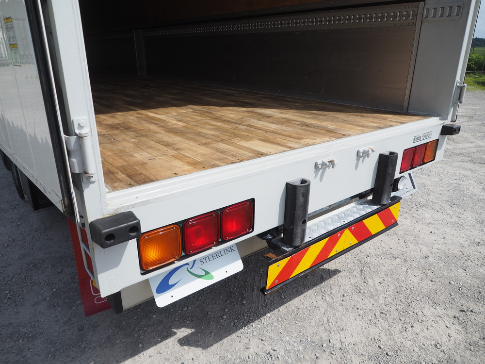 いすゞ ギガ ウイング車 大型 QKG-CYJ77A 年式 H26[写真30]