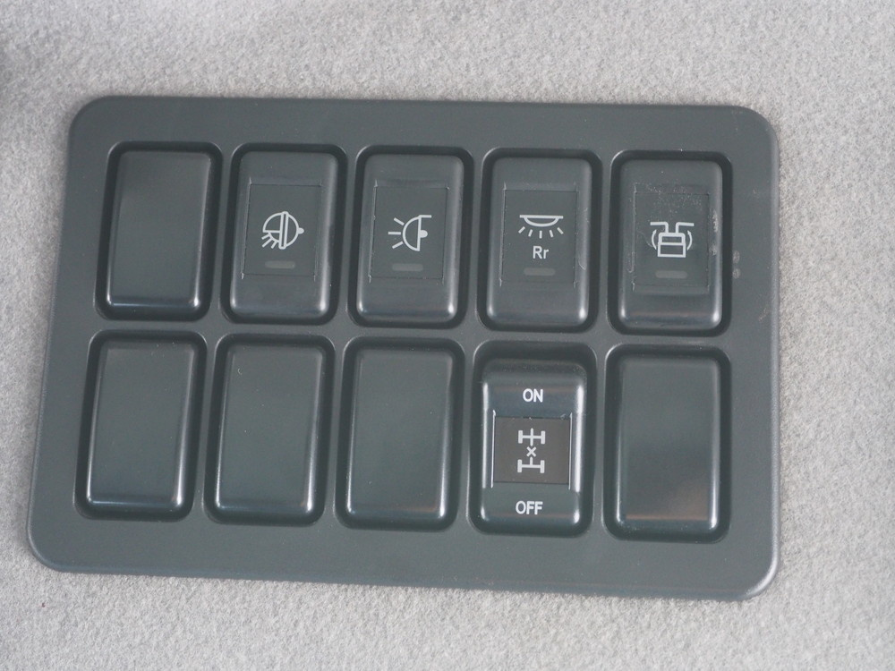 いすゞ ギガ ウイング車 大型 QKG-CYJ77A 年式 H26[写真38]