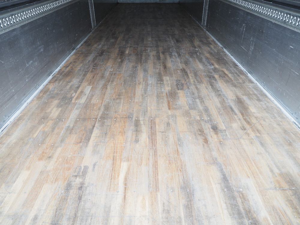 いすゞ ギガ ウイング車 大型 QKG-CYJ77A 年式 H24[写真30]