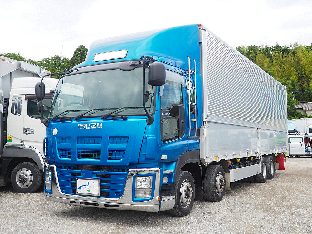 いすゞ ギガ ウイング車 大型 QKG-CYJ77A 年式 H26[写真01]