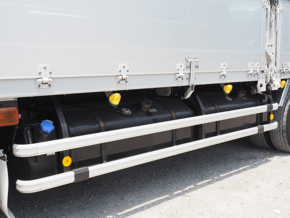 いすゞ ギガ ウイング車 大型 QKG-CYJ77A 年式 H26[写真16]