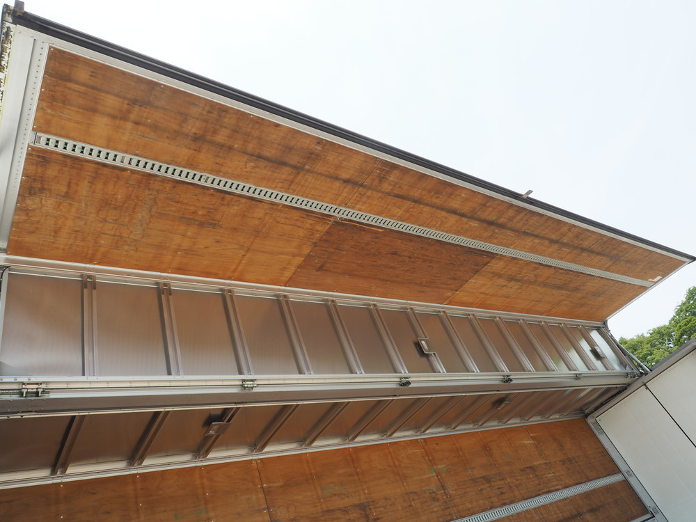 いすゞ ギガ ウイング車 大型 QKG-CYJ77A 年式 H26[写真23]