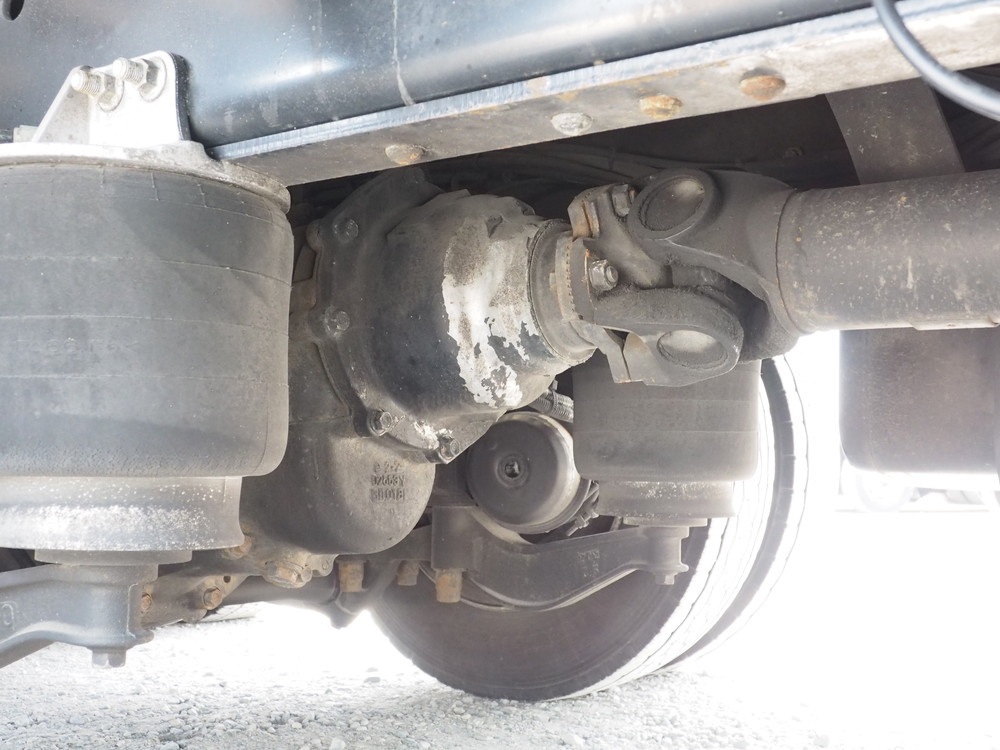 いすゞ ギガ ウイング車 大型 QKG-CYJ77A 年式 H26[写真45]