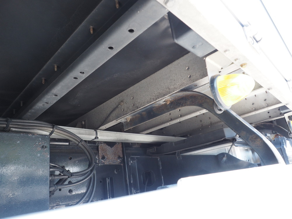 いすゞ ギガ ウイング車 大型 QKG-CYJ77A 年式 H25[写真54]