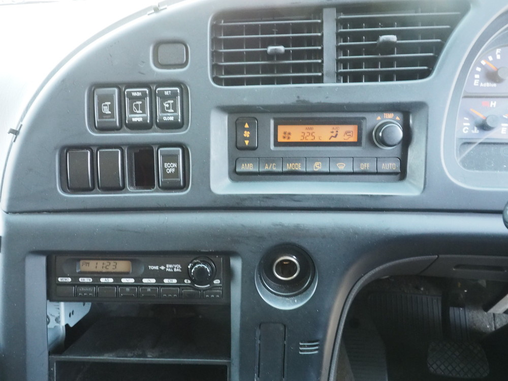 いすゞ ギガ ウイング車 大型 QKG-CYJ77A 年式 H25[写真39]