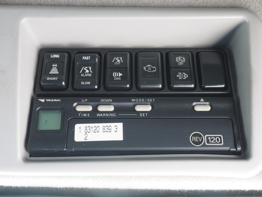 いすゞ ギガ ウイング車 大型 QKG-CYJ77A 年式 H25[写真41]