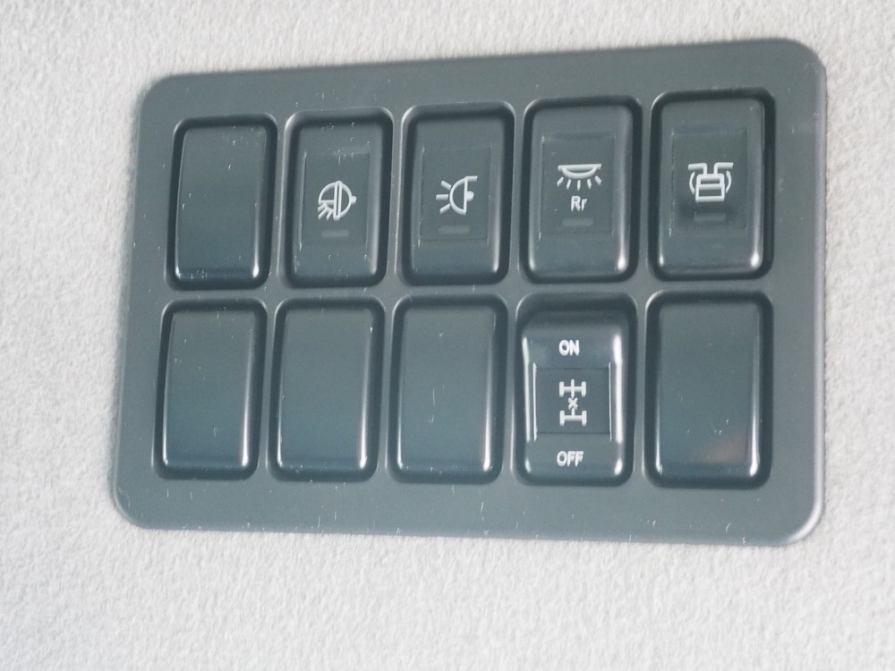 いすゞ ギガ ウイング車 大型 QKG-CYJ77A 年式 H25[写真40]