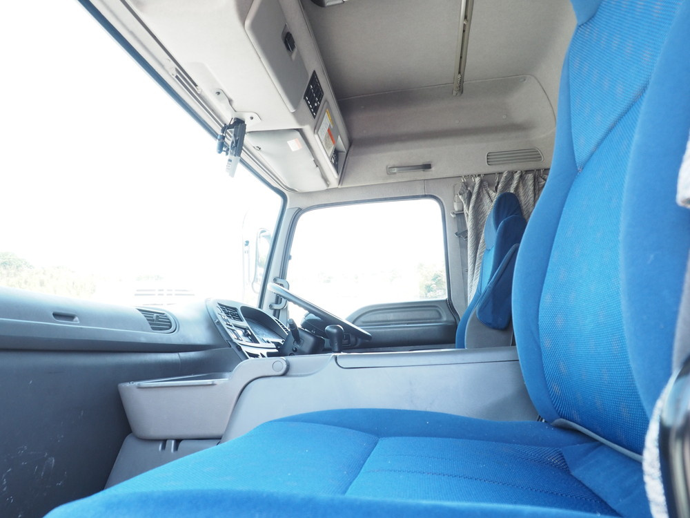 いすゞ ギガ ウイング車 大型 QKG-CYJ77A 年式 H25[写真45]