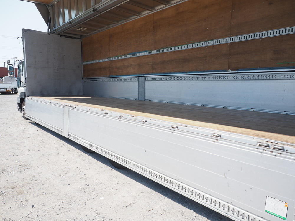 いすゞ ギガ ウイング車 大型 QKG-CYJ77A 年式 H25[写真25]